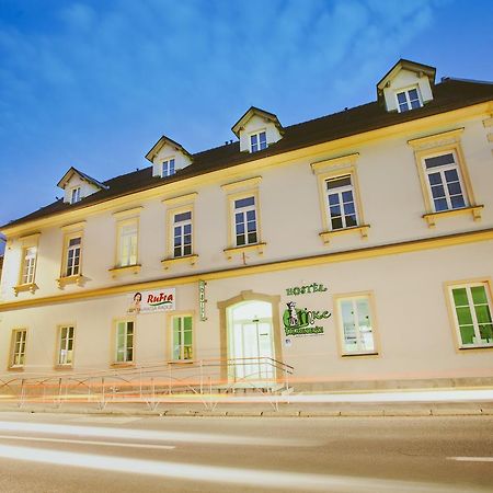 Hotel & Hostel Marenberg Radlje Radlje ob Dravi Екстер'єр фото